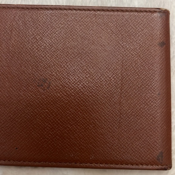 Authentic Louis Vuitton Bi Fold Card Holder - Picture 5 of 8